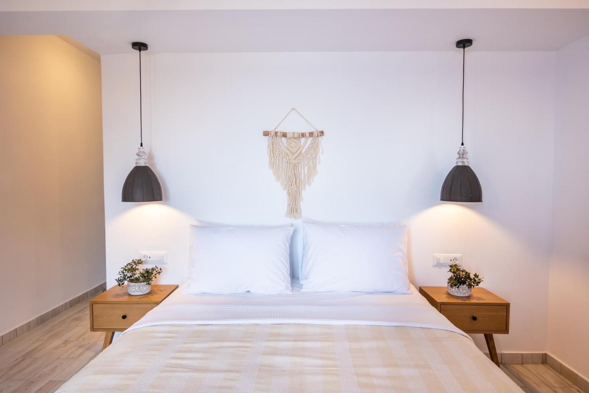 Yploui Suites Karpathos Ngoại thất bức ảnh