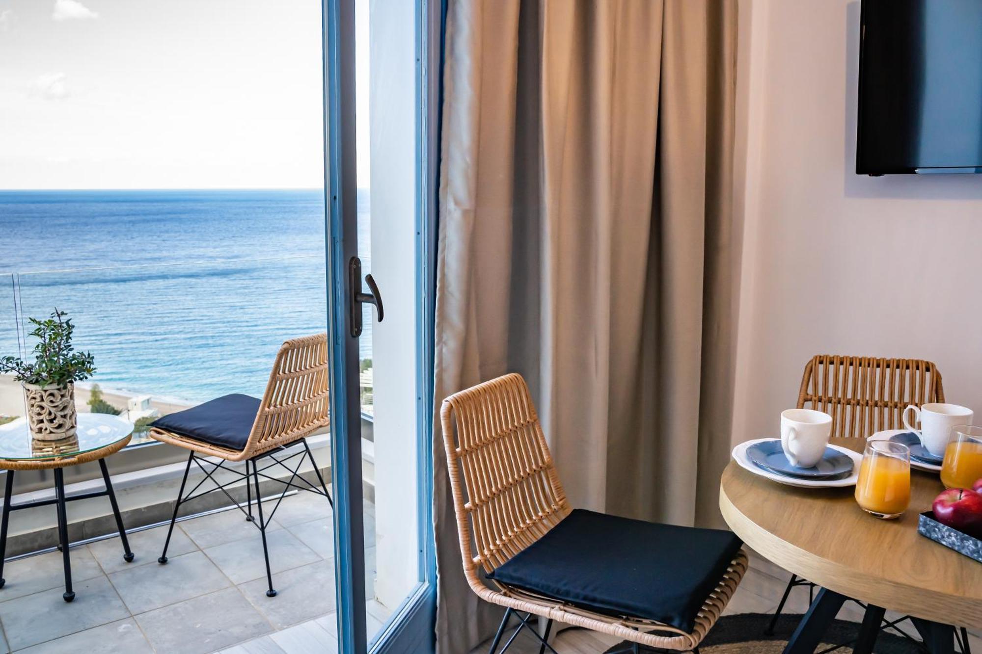 Yploui Suites Karpathos Ngoại thất bức ảnh