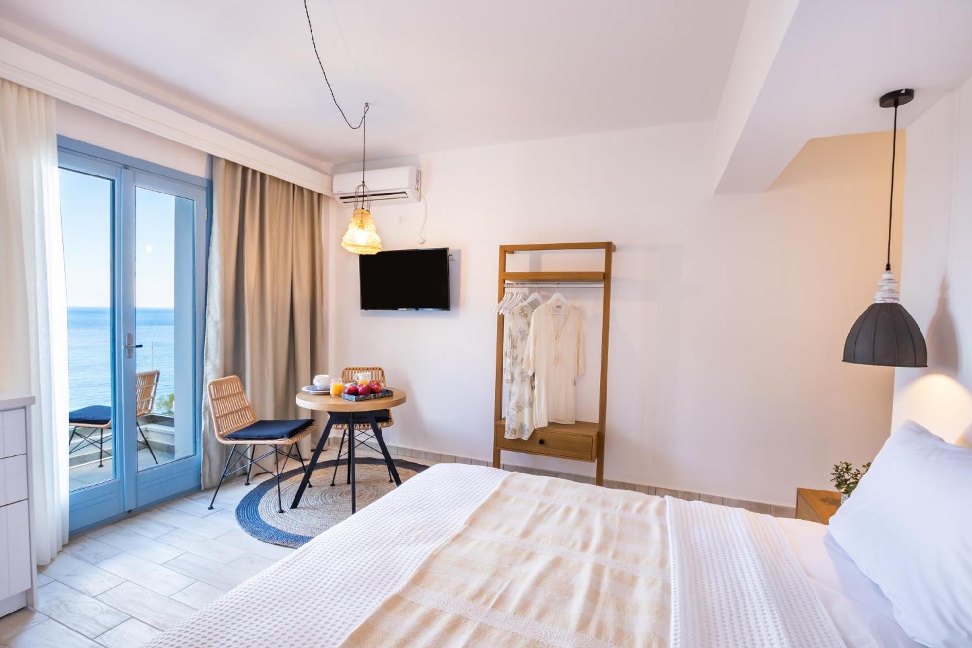 Yploui Suites Karpathos Ngoại thất bức ảnh