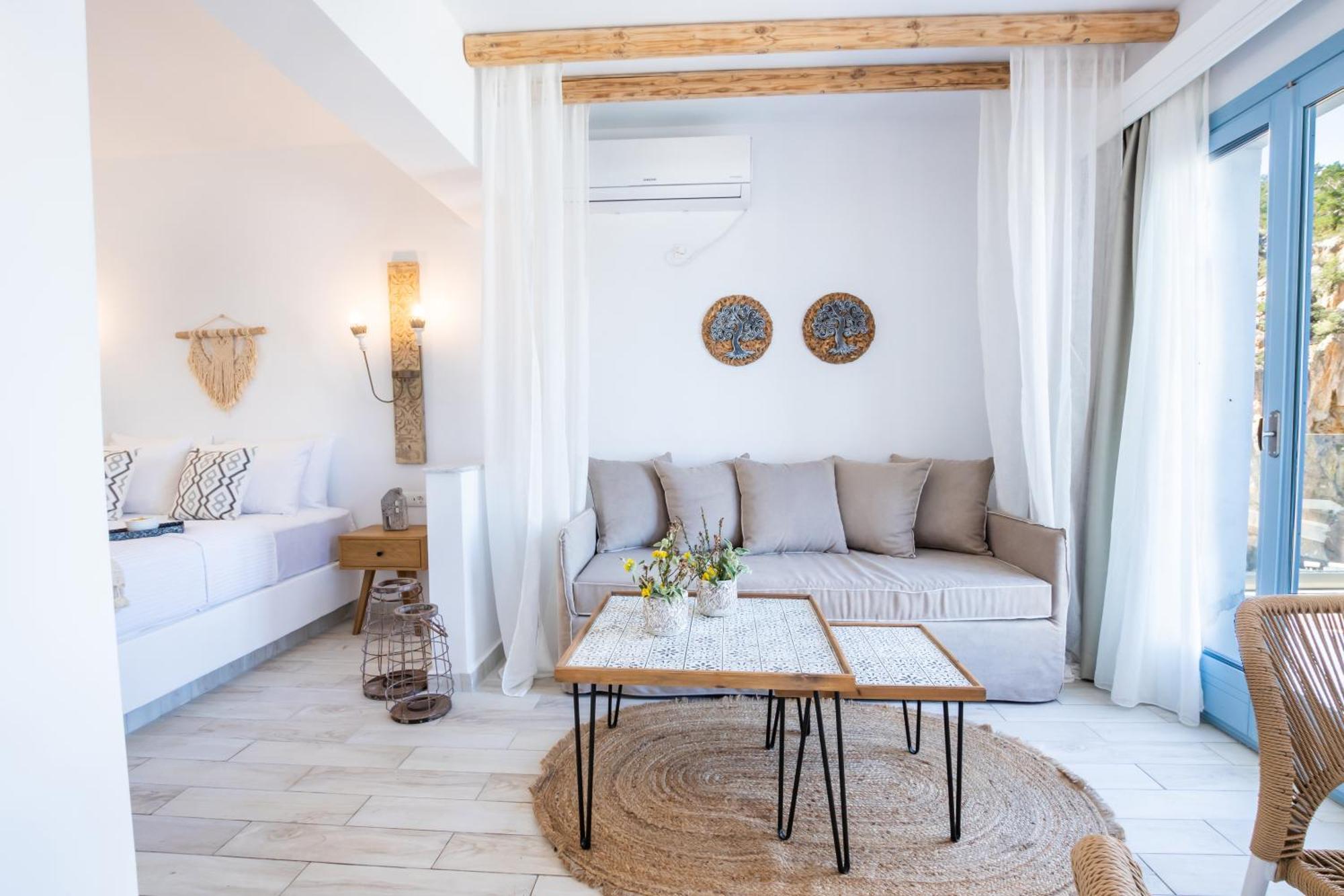 Yploui Suites Karpathos Ngoại thất bức ảnh