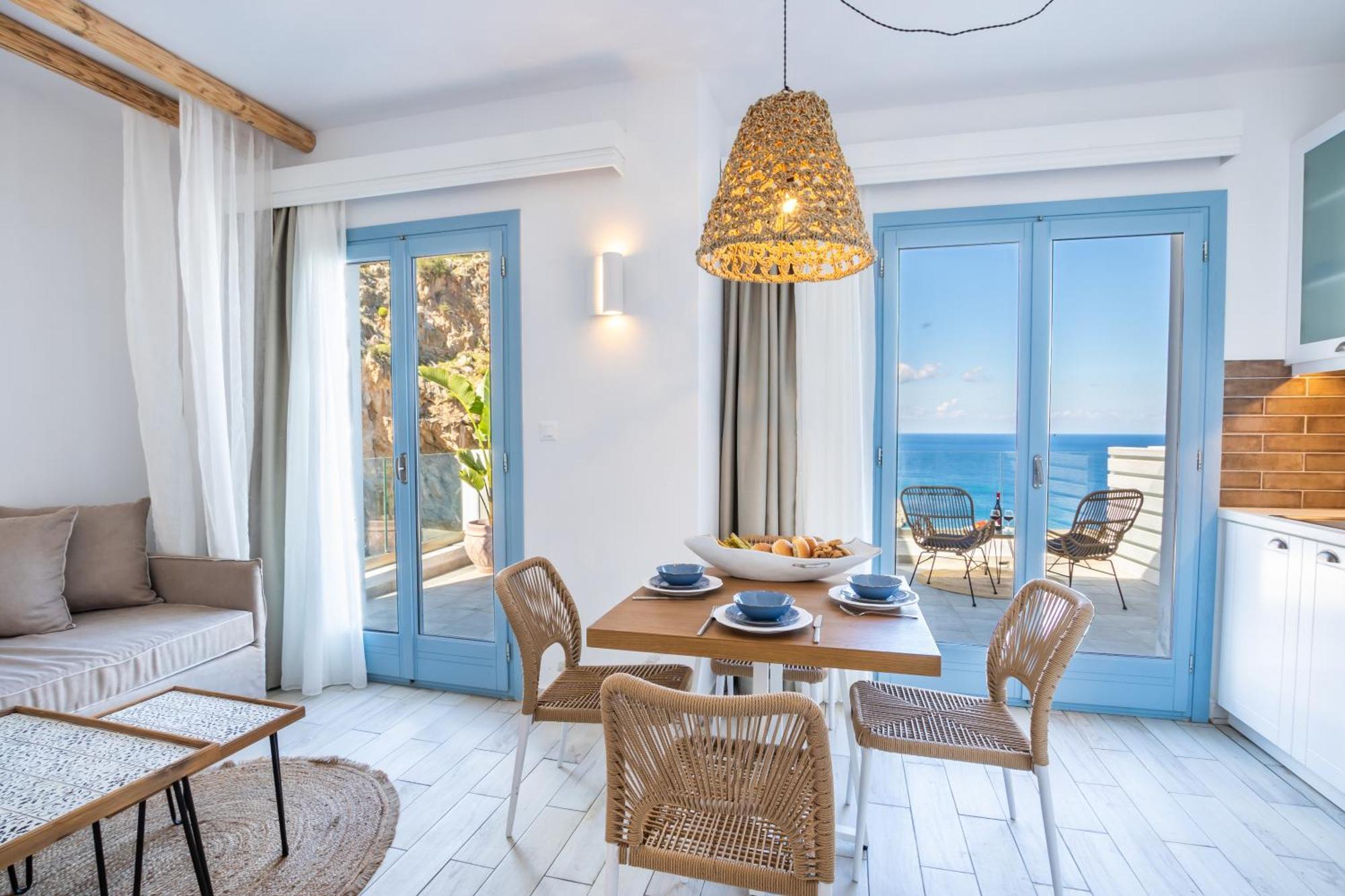 Yploui Suites Karpathos Ngoại thất bức ảnh
